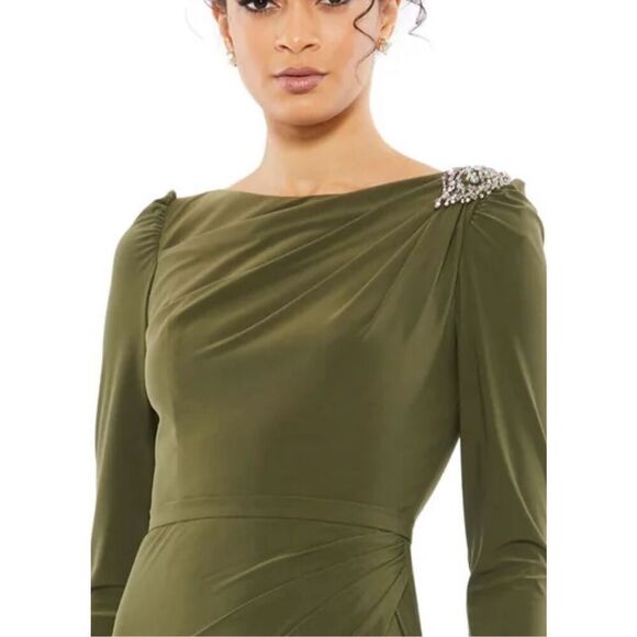 MAC DUGGAL BOAT NECK JERSEY GOWN W/ EMBELLISHED SHOULDER - Picture 3 of 9